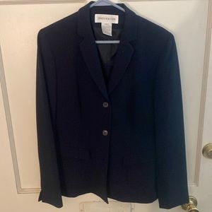 Beautiful navy blazer!